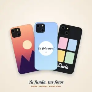 Tres fundas de móvil personalizadas con fotos y texto: transparente, blanca y negra